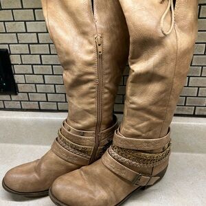 Kohl's Tan Heeled Boots with Vintage Distressed Leather